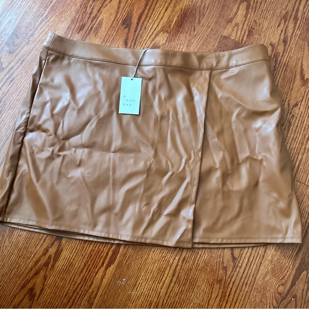 A new Day NWT pleather skirt
